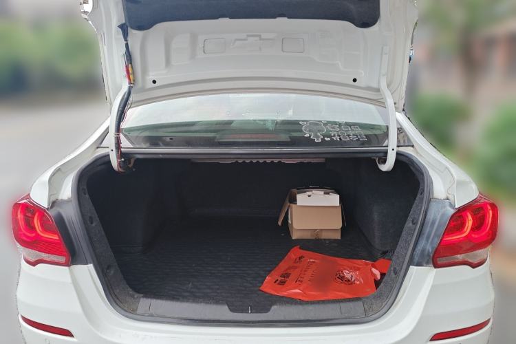 Used Chevrolet Cavalier 2019 320 Automatic Xinyue Edition Trunk