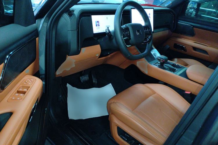 Used Polestones 01 2023 Deluxe 6-Seater Version
