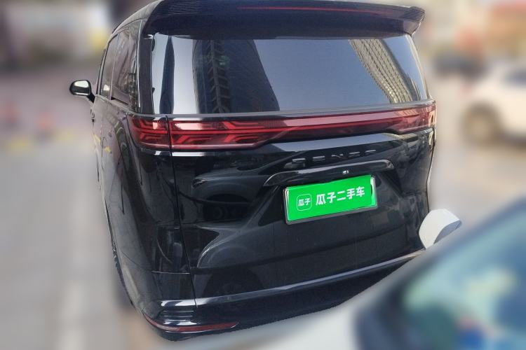 Used Denza D9 2025 DM-i Intelligent Drive 1020 Four-Wheel Drive Flagship Model