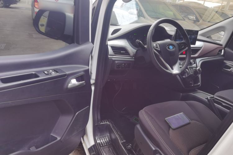 Used JAC Refine M3 2022 1.5T 7-Seater Standard Edition
