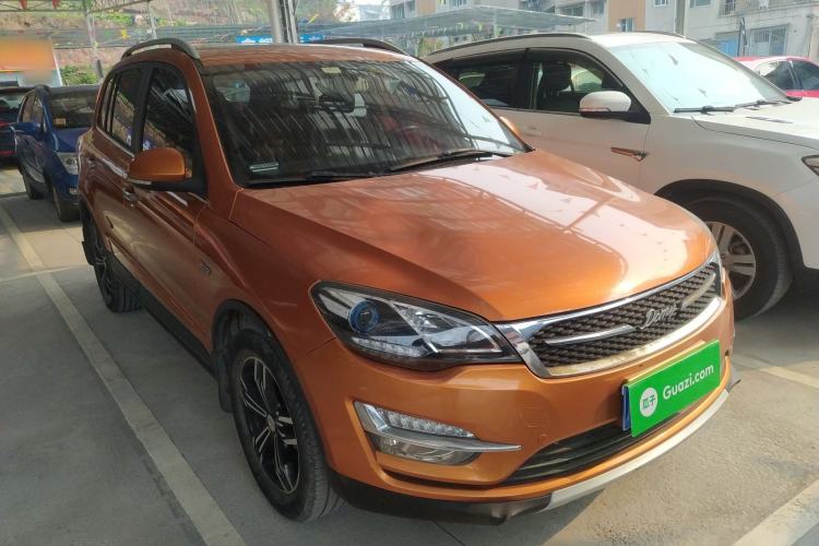 Used Zotye Domy X5 2017 Upgraded Model 1.5T Manual Luxury Edition
