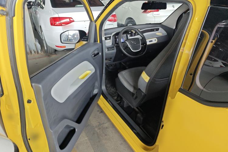 Used Wuling Hongguang MINIEV 2022 Macaron Premium Model – Lithium Iron Phosphate
