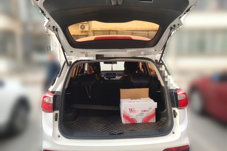 Used Baojun 510 2017 1.5L manual Comfort trim