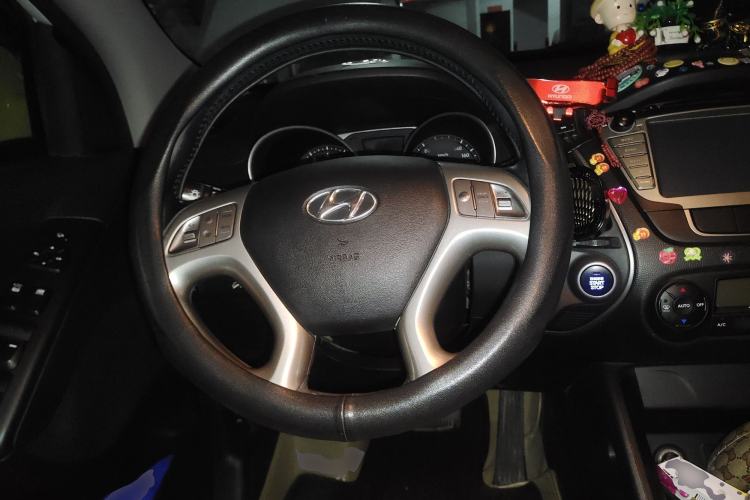 Used Hyundai ix35 2013 2.0L Automatic Two-Wheel Drive Smart GLS China IV Standard
