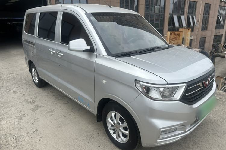 Used Wuling Hongguang V 2019 1.5L Enjoyment Version China VI LAR