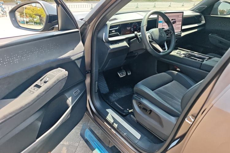 Used Volkswagen Teramont 2025 Tiguan Pro 450TSI Four-Wheel Drive Summit Edition