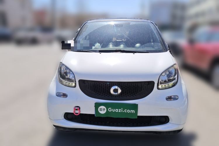 Used smart fortwo 2015 1.0L 52 kW hardtop Dynamic version
