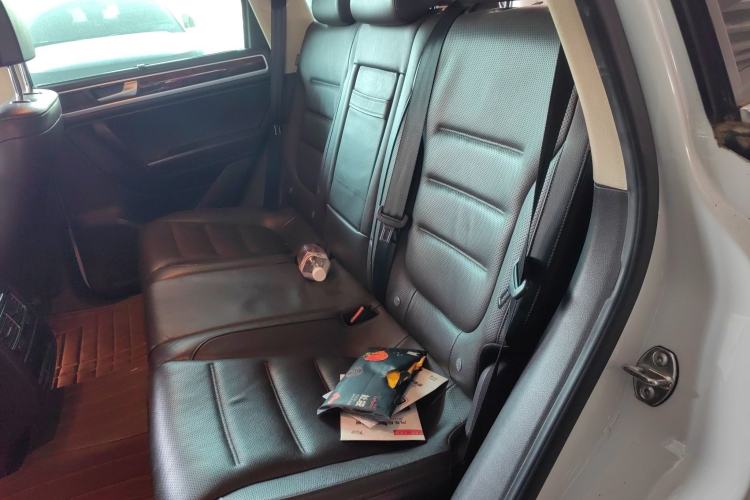 Used Volkswagen Touareg 2011 3.0 TSI High-End Version
