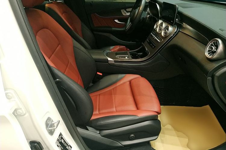 Used Mercedes-Benz GLC Coupe 2020 GLC 300 4MATIC Coupe SUV Right Front Seat