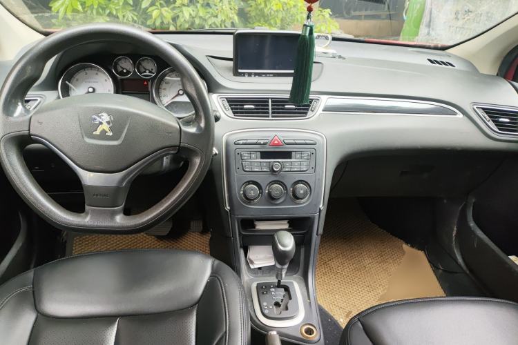 Used Peugeot 308 2014 Enjoy Edition Classic 1.6L Automatic Premium Model Center Console