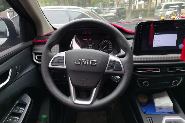 Used JMC Baodian 2022 2.5T Diesel Two-Wheel-Drive Comfort Edition Standard Wheelbase JX4D25A6L Steering Wheel