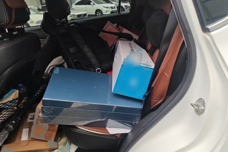 Used BYD Song New Energy 2017 Song DM 1.5TID All-Wheel Drive Luxury Model Left Rear Seat