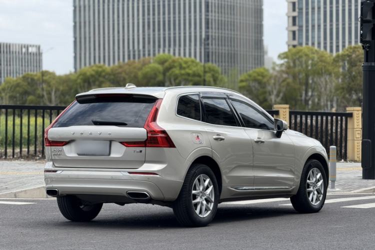 Used Volvo XC60 2021 T5 4x4 Smart Luxury Edition Exterior 7