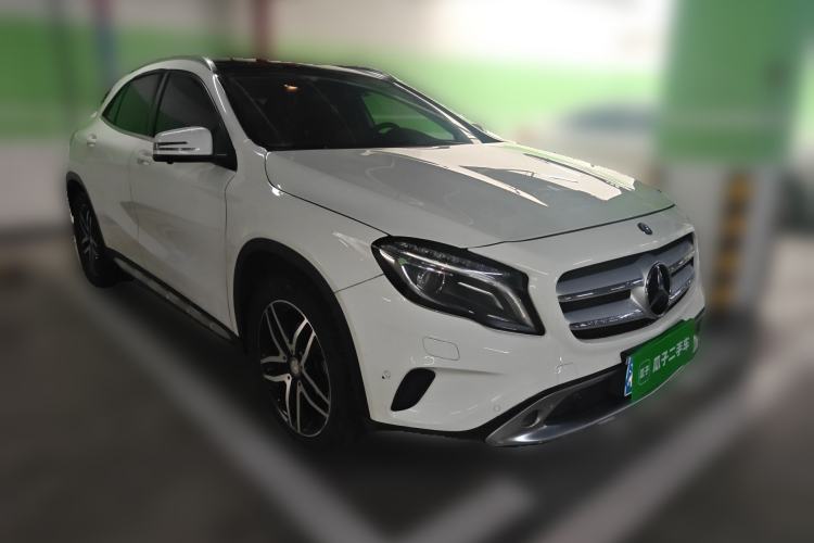 Used Mercedes-Benz GLA 2016 GLA 220 4MATIC Fashion Edition Front Right 45 Deg