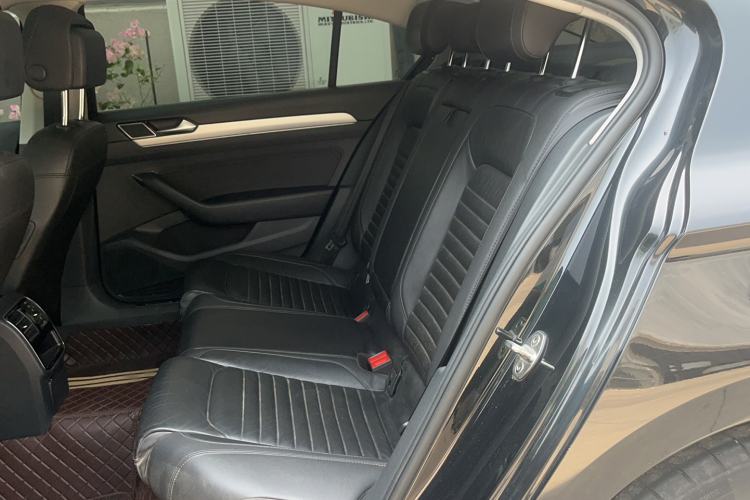 Used Volkswagen Magotan 2018 330TSI DSG Advanced Model
