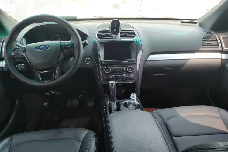 Used Ford Explorer 2016 2.3T Fashion Edition Center Console