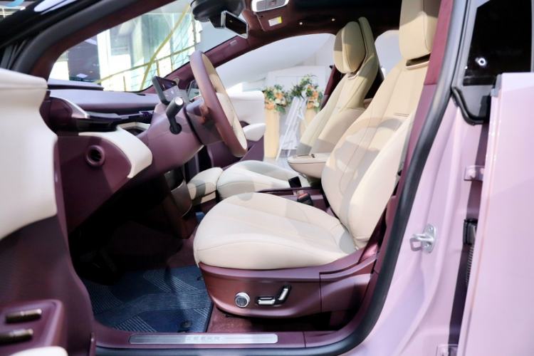 Used Zeekr X 2025 Four-Seater Rear-Drive Cube Version Interior 10