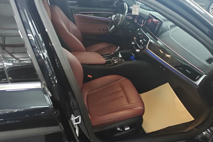 Used BMW 5 Series 2022 Second Facelift 525Li M Sport Package