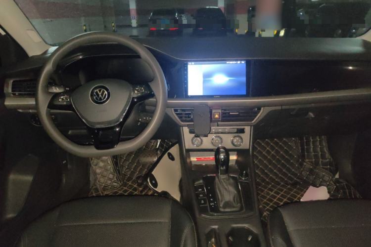 Used Volkswagen Lavida 2021 1.5L Automatic Comfort Edition Center Console