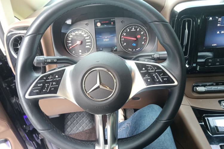 Used Mercedes-Benz Vito 2025 2.0T Business 7-Seater