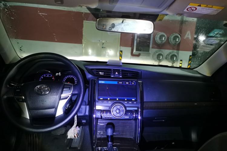 Used Toyota Reiz 2013 2.5S Elite Edition Center Console