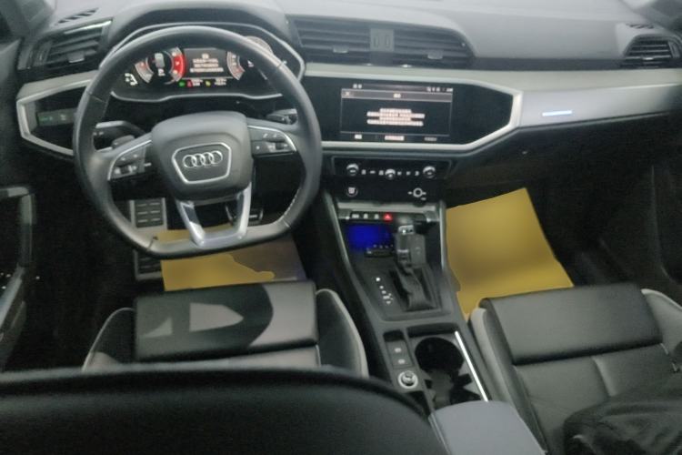 Used Audi Q3 2024 40 TFSI Fashion Dynamic Model