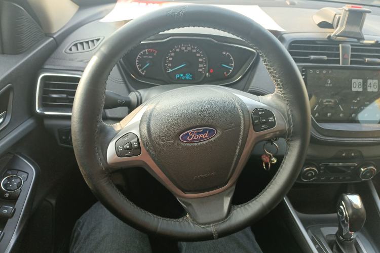 Used Ford Escort 2015 1.5L Automatic Fashion Model
