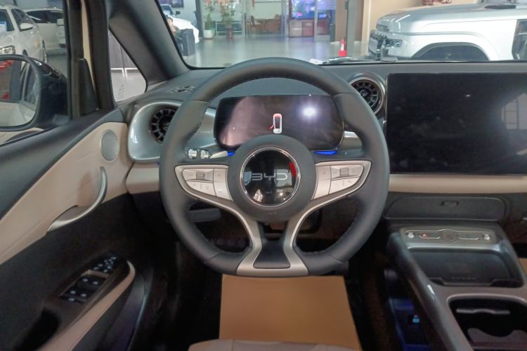 Used BYD Dolphin 2025 Intelligent Driving Version 410 km Fashion Edition
