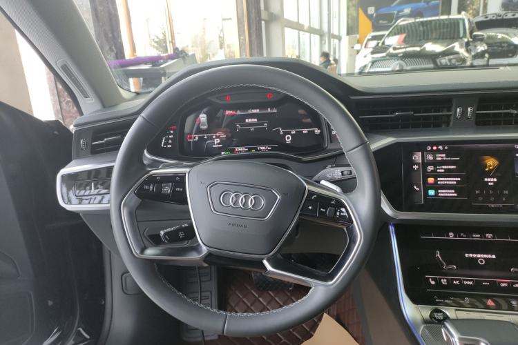 Used Audi A7L 2024 45TFSI quattro S-line Visionary Edition Flow Crystal Package
