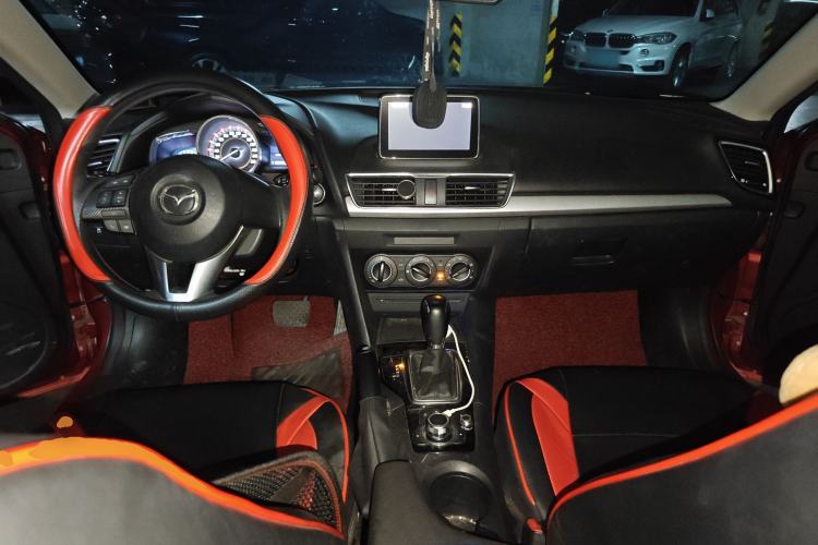 Used Mazda 3 Axela 2014 Sedan 1.5L Automatic Comfort Model