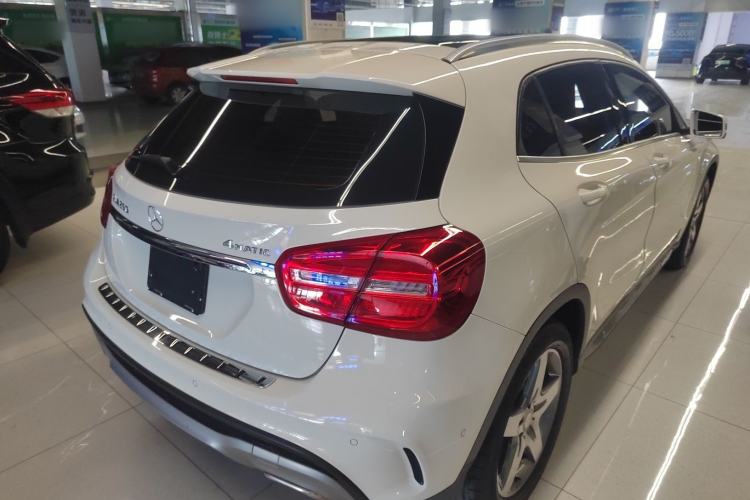 Used Mercedes-Benz GLA 2015 GLA 260 4MATIC Rear Right 45 Deg