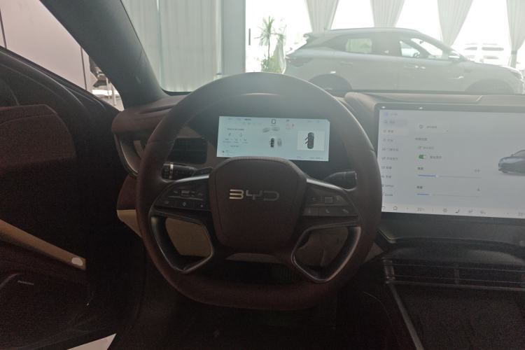 Used BYD Seal 07 DM-i 2025 Intelligent Driving Version DM-i 1.5L 125 km Prestige Edition Steering Wheel