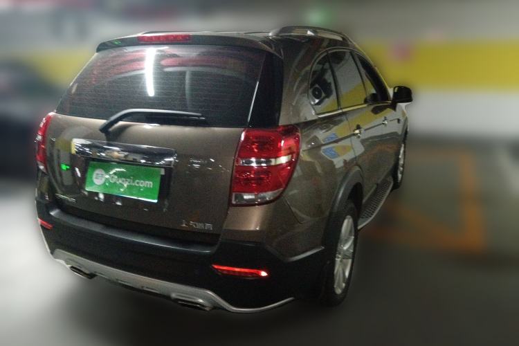 Used Chevrolet Captiva 2015 2.4L 4x4 Flagship Edition 7-Seater
