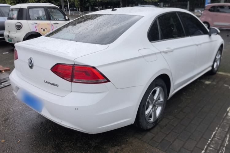 Used Volkswagen Lamando 2018 230TSI DSG Fashion Edition Rear Right 45 Deg