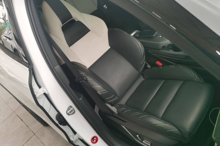 Used Lynk & Co 05 2020 2.0TD Two-Wheel Drive Shine Halo
