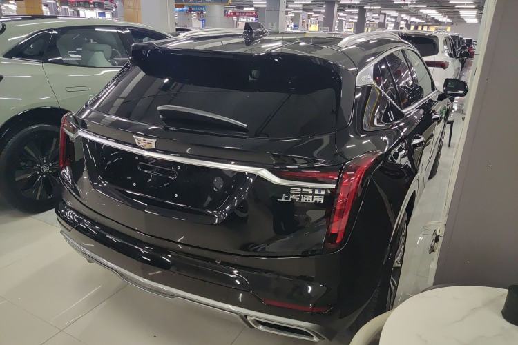 Used Cadillac GT4 2023 25T Luxury Model
