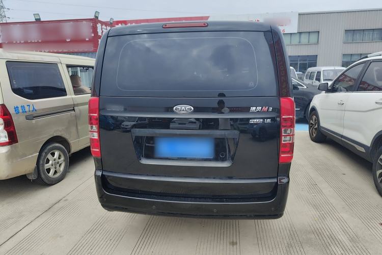 Used JAC Refine M3 2025 PLUS 1.8L Manual Classic Edition 7 Seats
