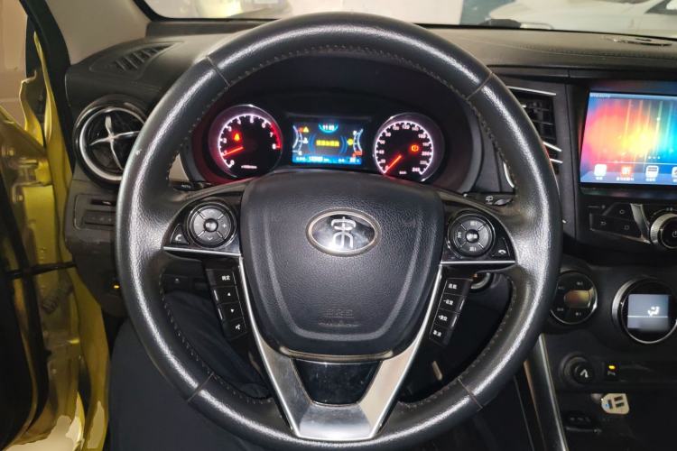 Used BYD Song 2016 GaiShi Edition 1.5TI Manual Elite Model Steering Wheel