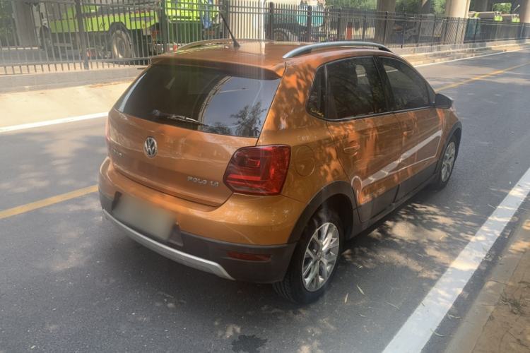 Used Volkswagen Polo 2014 1.6L Cross Polo Automatic
