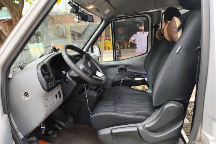 Used JMC Transit 2019 2.8T Commercial Version Short Wheelbase Mid-Roof 6-Seater China VI JX493 Left Front Seat