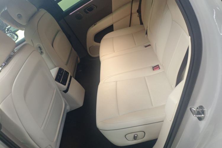 Used Li Auto i6 2025 Model Two-Wheel-Drive Standard Type
