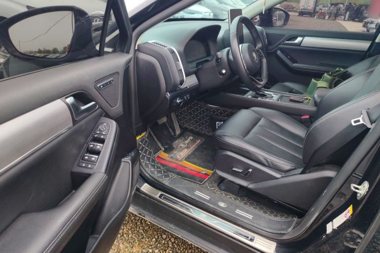 Used BYD Tang 2018 2.0T Automatic SmartConnect Prestige 7-Seater China V Standard Driver Seat