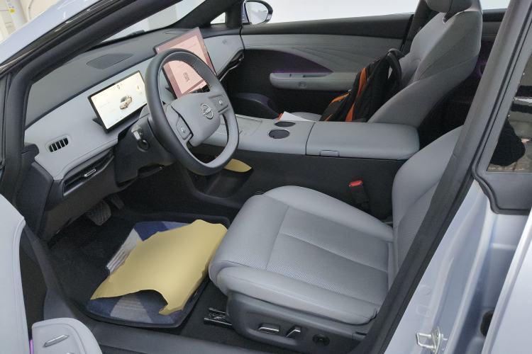 Used Nissan N7 2025 510 Max Left Front Seat