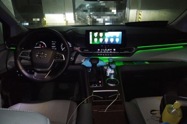 Used Toyota Granvia 2024 2.5L Hybrid Comfort Edition Center Console