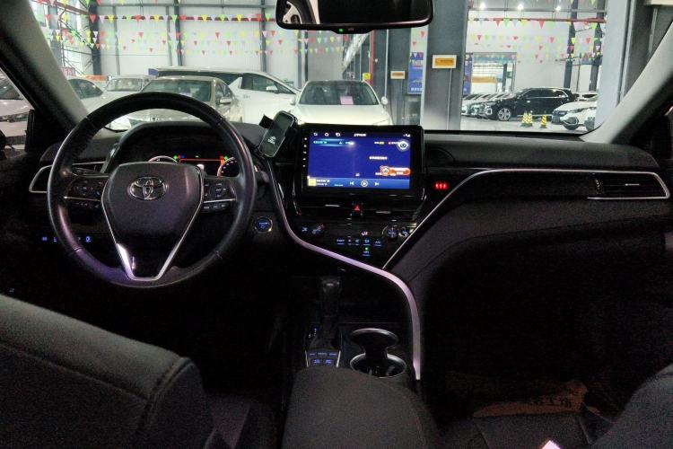 Used Toyota Camry 2021 Dual-Motor 2.5HG Luxury Edition Center Console