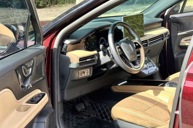 Used Lincoln Corsair 2021 2.0T Two-Wheel-Drive Luxury Edition