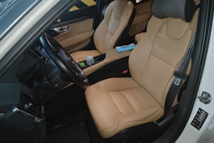 Used Volvo V90 2020 Facelifted Cross Country T5 AWD Zhiyuan Edition