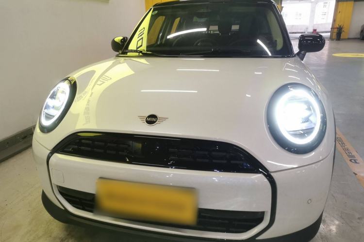 Used MINI MINI 2025 1.5T COOPER Classic Edition Five-Door Version