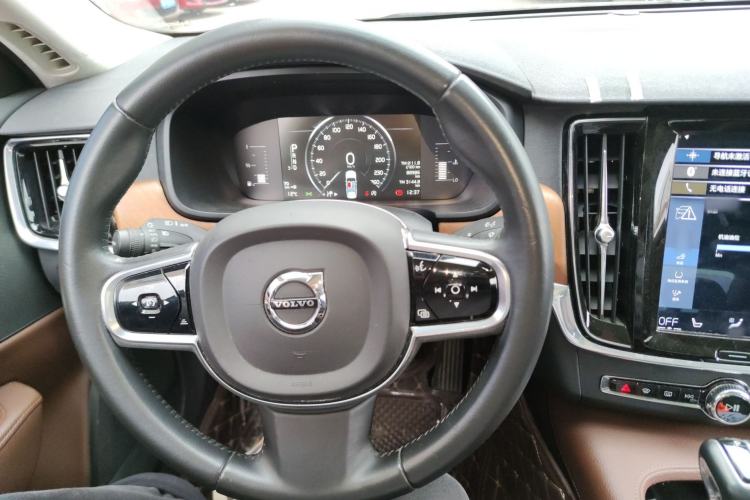 Used Volvo S90 2020 T5 Zhiyi Luxury Edition
