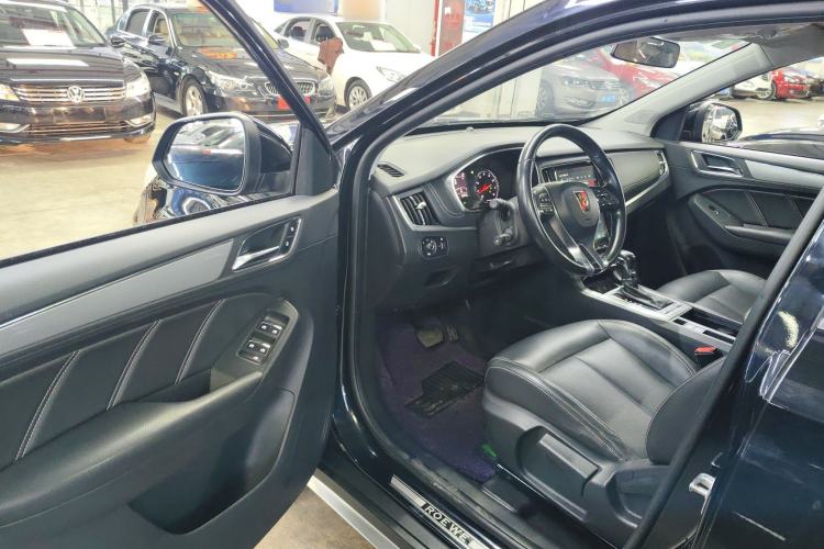 Used Roewe RX5 2018 20T Two-Wheel Drive Automatic Internet Smart Edition
